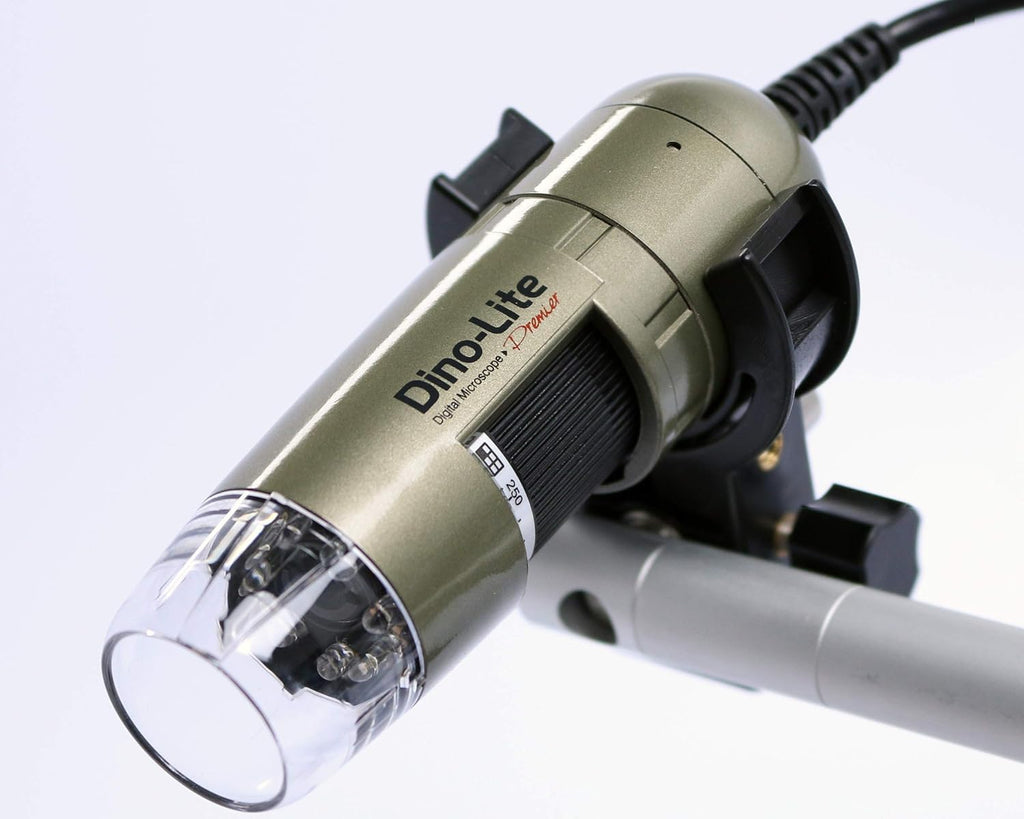 USB Digital Microscope, 1.3MP, 10x - 50x, 220x Optical Magnification M553160