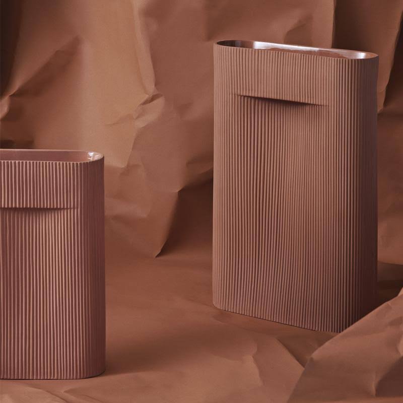 Off-White Vase Q172