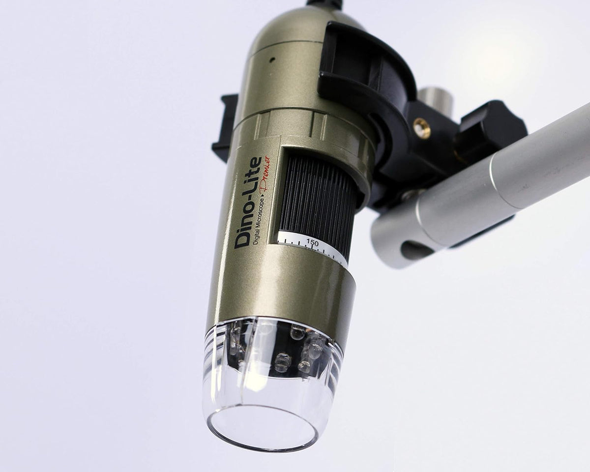 USB Digital Microscope, 1.3MP, 10x - 50x, 220x Optical Magnification M553160