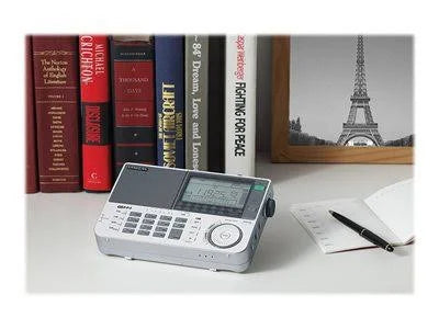 Black Portable Radio with Antenna N427