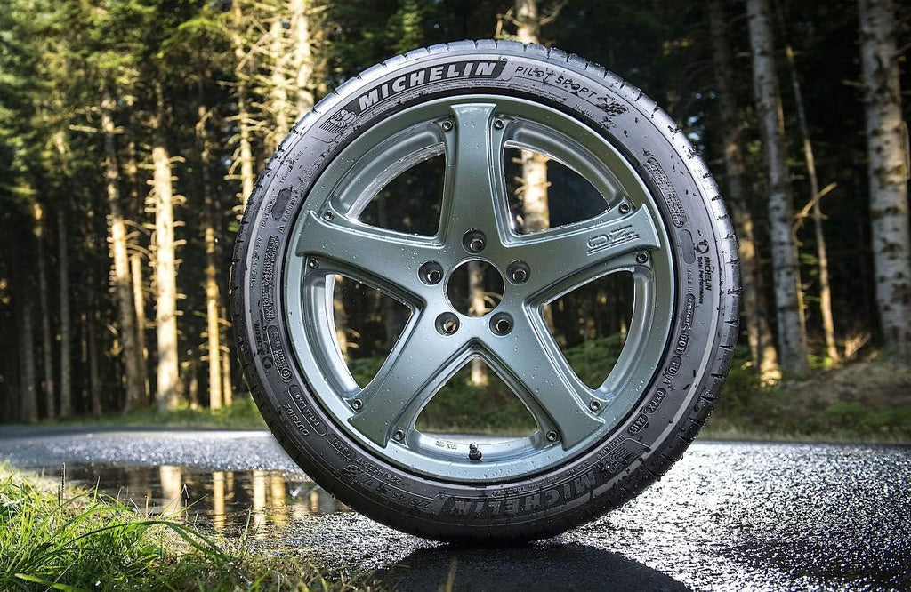 Summer Radial Car Tire 265/35ZR18/XL (97Y) U531112