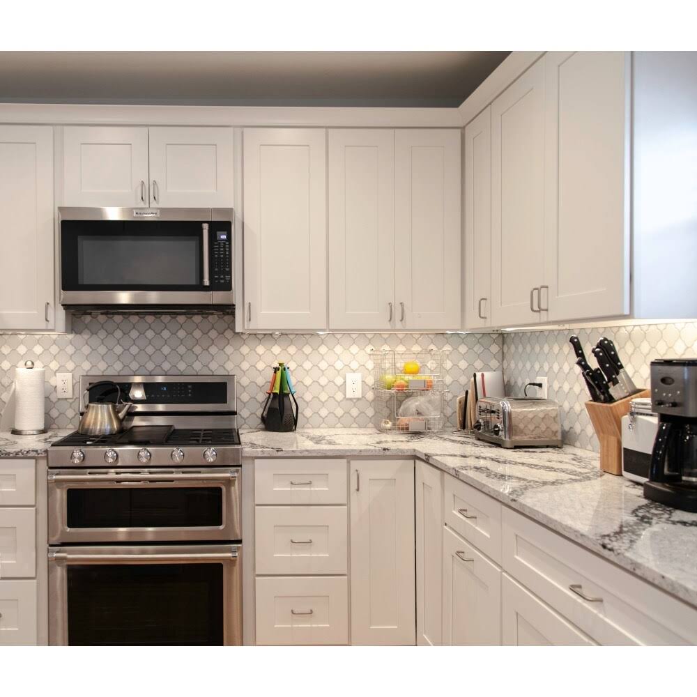 White Shaker Kitchen Base Cabinet D341