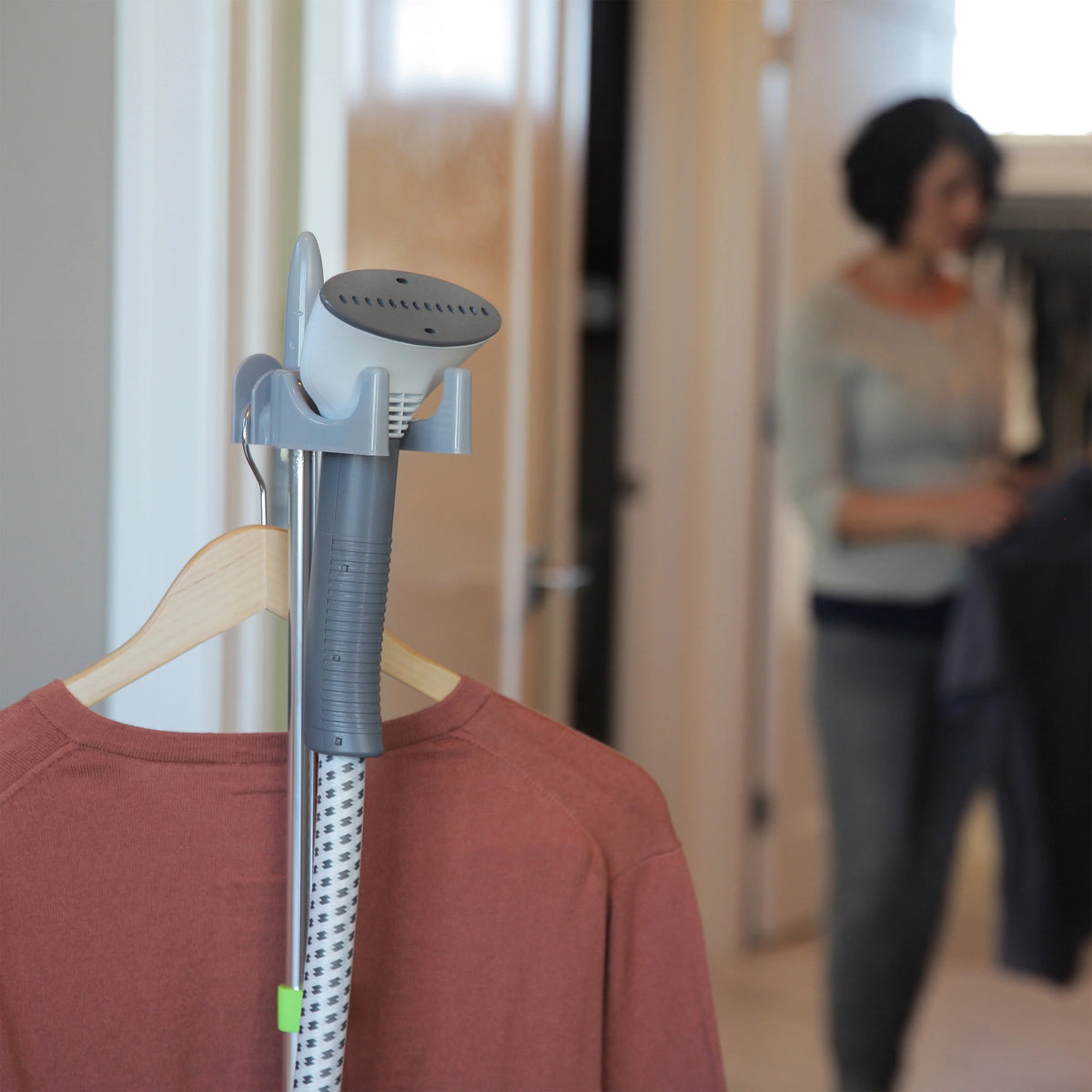 White Full-Size Fabric Steamer B8344