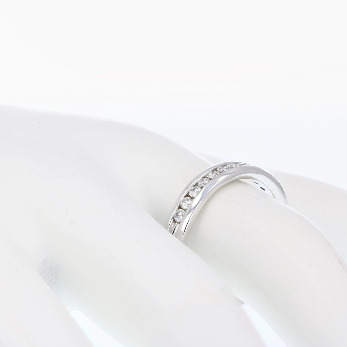 14K White Gold Diamond Bridal Band Comfort Fit T470098